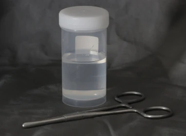 Versandgefäße gefüllt 100ml