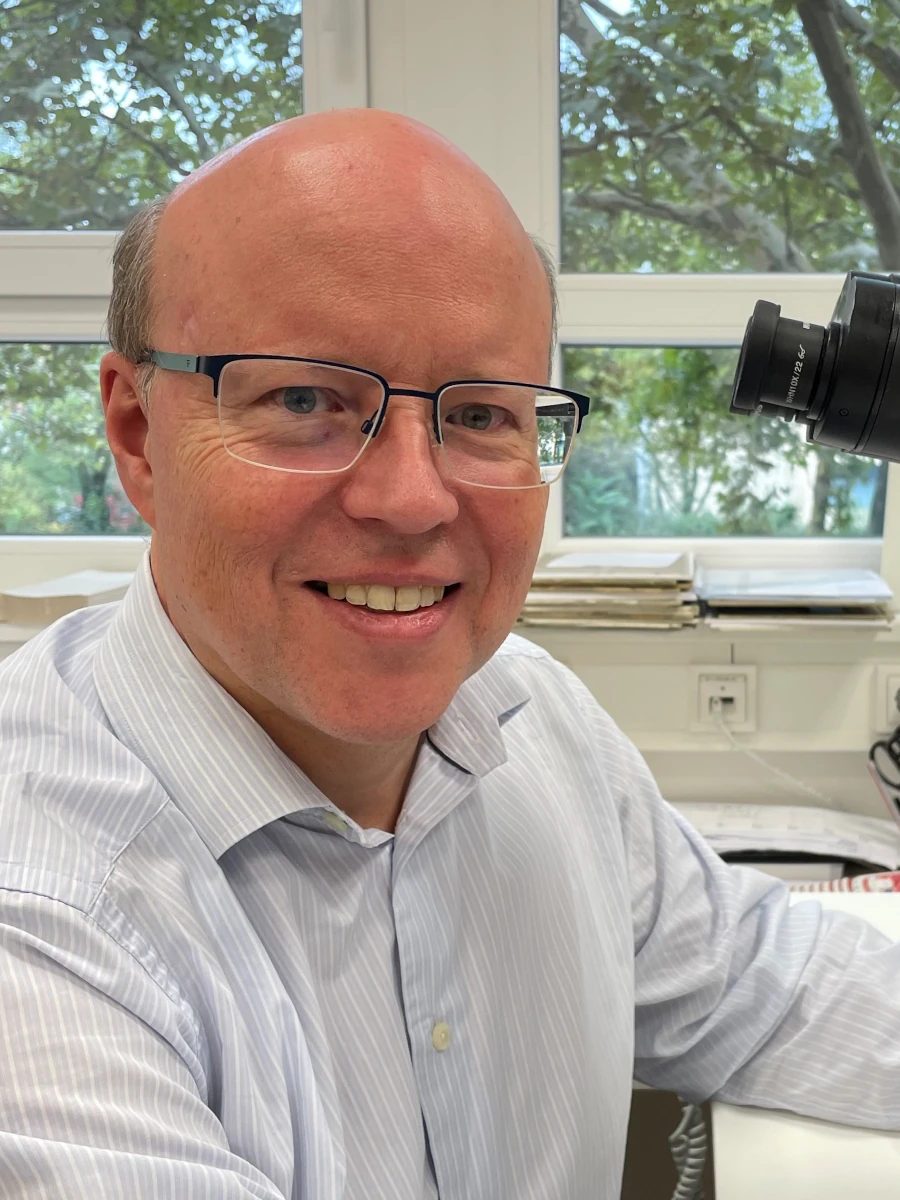 Prof Schulz headshot